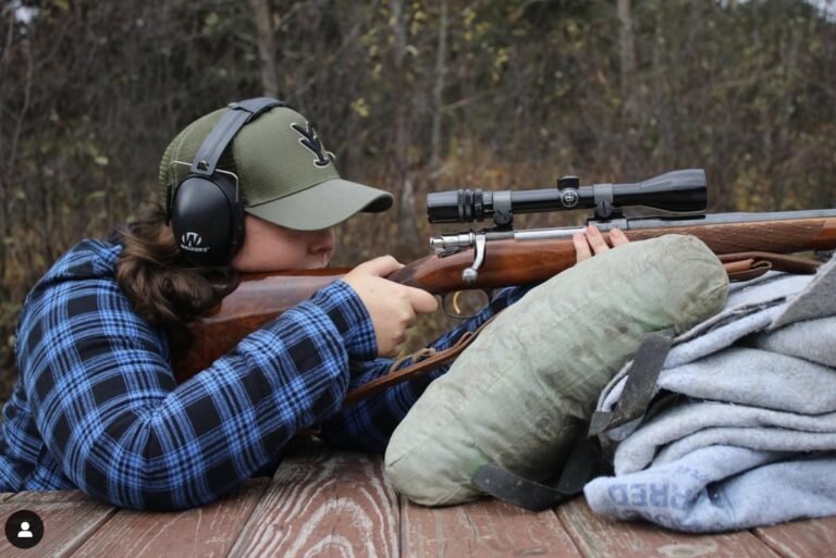 Kara Wattunen {{Female Hunter Feature}}