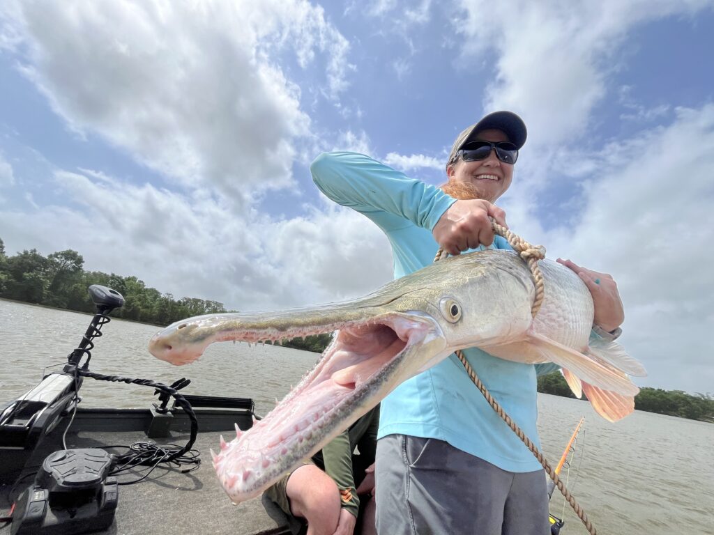 Alligator Gar Fishing: Buffalo Bayou Fishing Champs