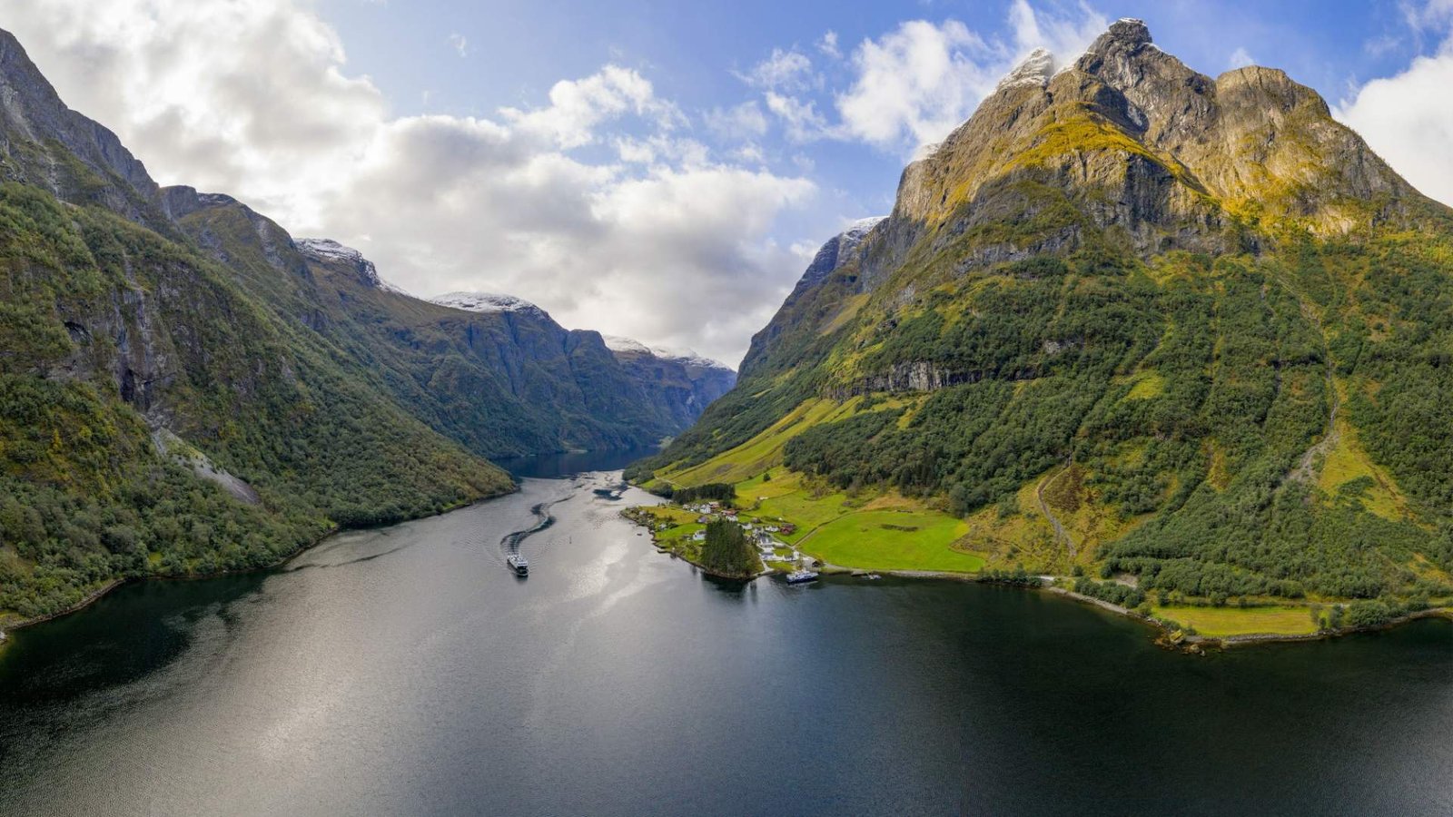 Places to Travel in the US for the Outdoorsy Woman