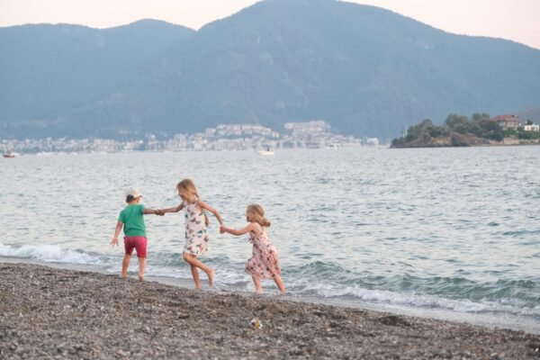 Here's How to Plan a Family Getaway that Gives Kids More Freedom to Explore