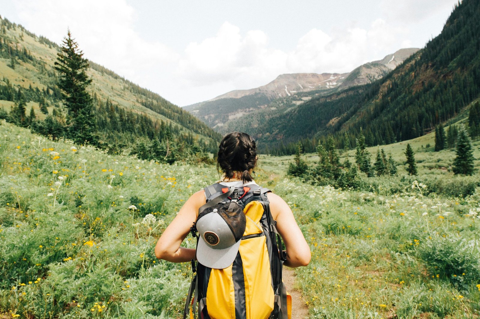 Outdoor Activities That Help First-Generation Students Build Confidence and Independence 